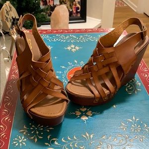Brown Wedges
